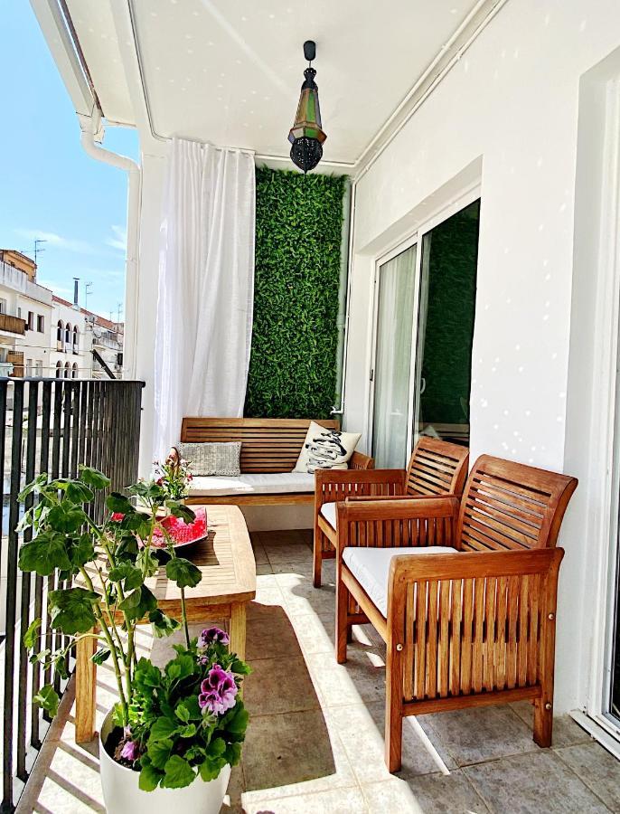 Abbott Apartment - 1 Min From The Beach - 100M2 - Sleeps 8 Sitges Exterior photo